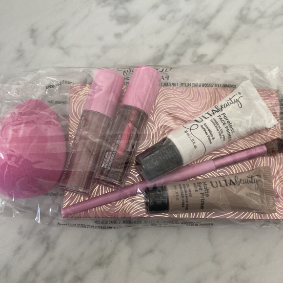 3/$20 Ulta Beauty Make-Up Sample Bag - Picture 4 of 4
